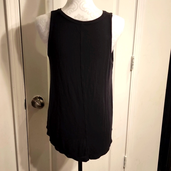 EUC!!! APT.9 Black Droptail Tank - Picture 2 of 4